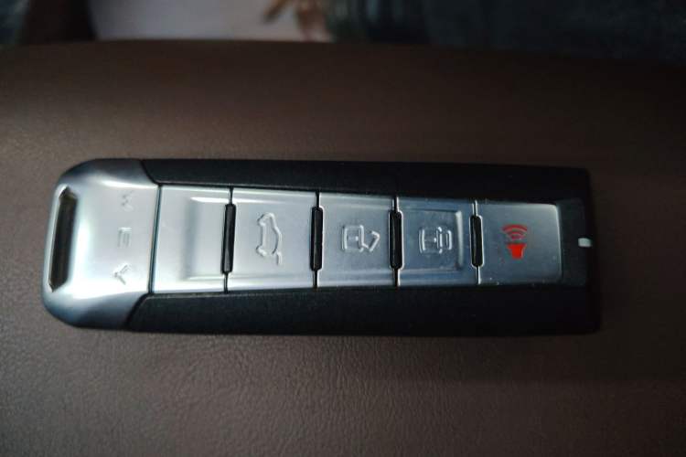 Used Wey VV5 2017 2.0T Ultra-Luxury Version
