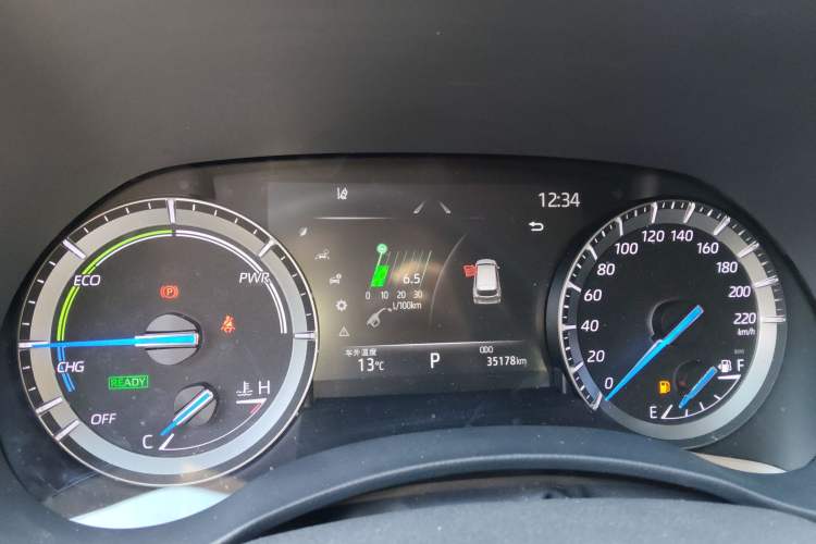 Used Toyota Highlander 2023 2.5L Smart Electric Hybrid Dual-Motor All-Wheel-Drive Luxury 7-Seater
