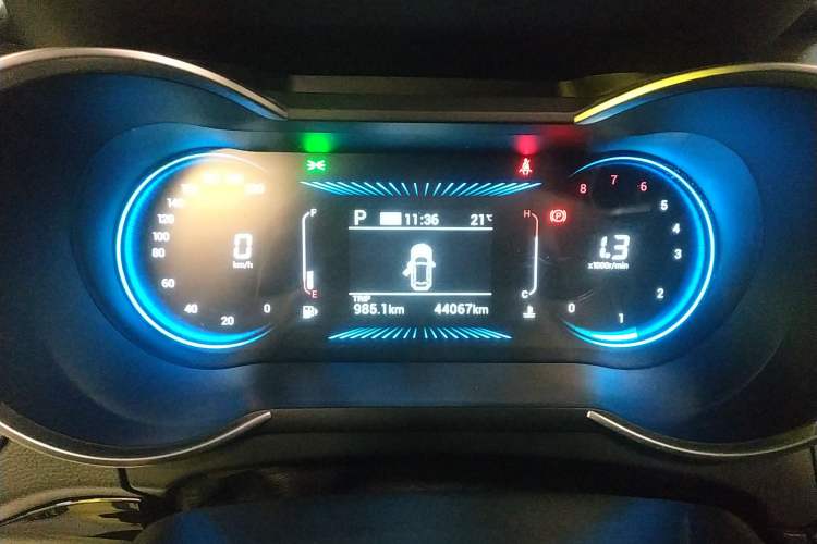 Used JETOUR X70M 2021 1.5T DCT Luxury Partner Model 7 Seats