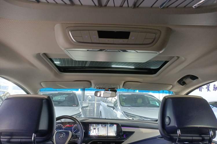 Used Buick GL8 2022 ES Landtrek 653T Comfort Edition
