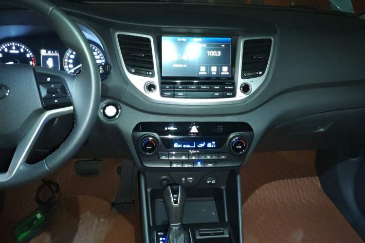 Used Hyundai Tucson 2015 1.6T Dual-Clutch Two-Wheel-Drive Smart Model