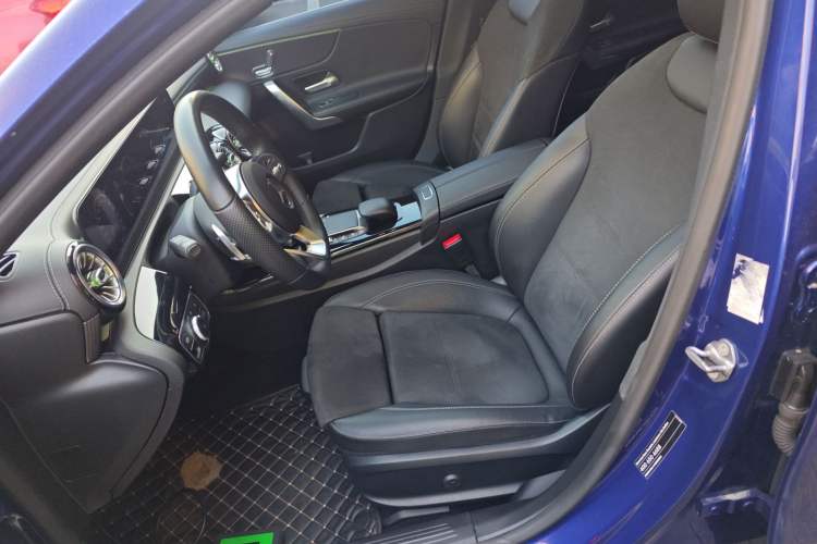 Used Mercedes-Benz A-Class 2020 Restyled A 200 L Sport Sedan Fashion Version
