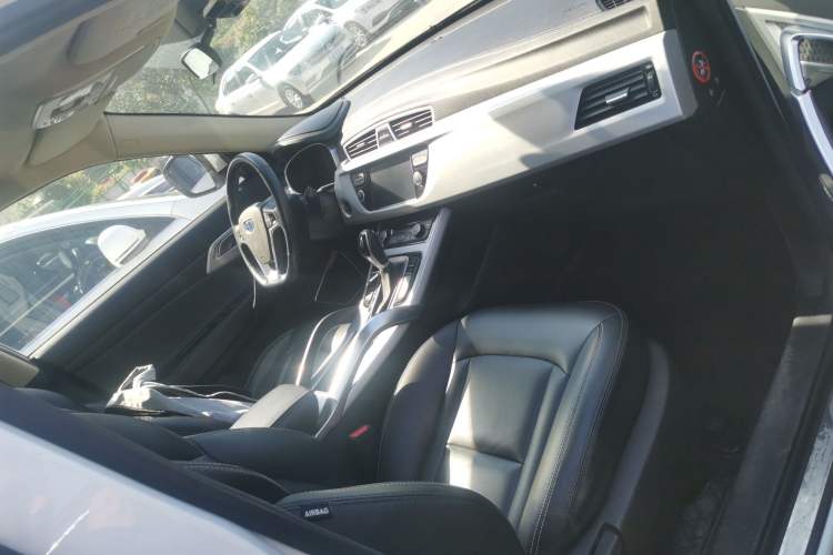 Used Geely Auto Emgrand X7 Sport 2016 1.8TD Automatic Smart Connectivity Version