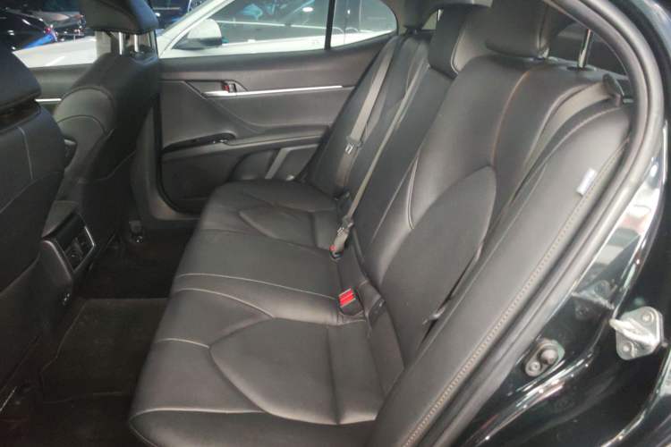 Used Toyota Camry 2023 2.0G Luxury Edition