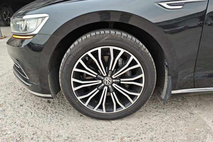 Used Volkswagen Phideon 2019 380TSI Two-Wheel Drive Business Edition China VI Standard