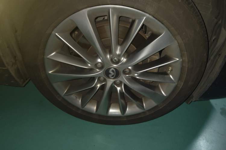 Used Infiniti Q50L 2018 2.0T Enjoyment Version China VI Standard
