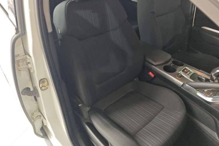 Used Peugeot 3008 2018 2.0L Automatic Classic Edition
