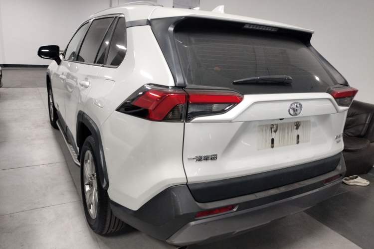 Used Toyota RAV4 2021 2.0L CVT 4x4 Style PLUS Edition
