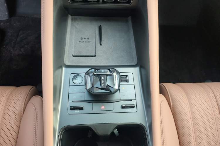 Used BYD Song L EV 2025 Intelligent Driving Version 662 km LiDAR Excellence Edition
