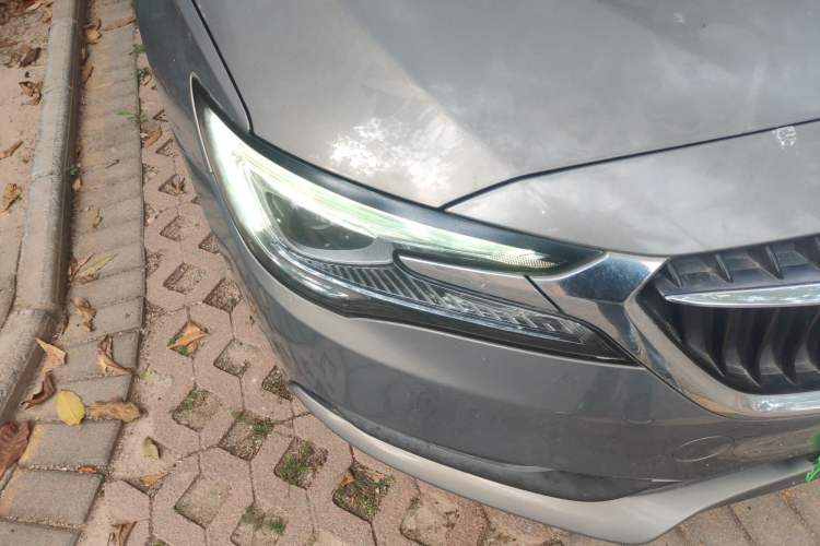 Used Buick GL6 2018 18T 6-Seater Luxury Model