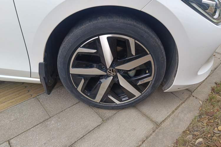 Used Volkswagen Lamando 2022 Lavida L 280TSI DSG Cool & Spicy Edition
