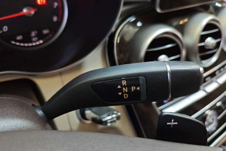 Used Mercedes-Benz C-Class 2015 C 200 L