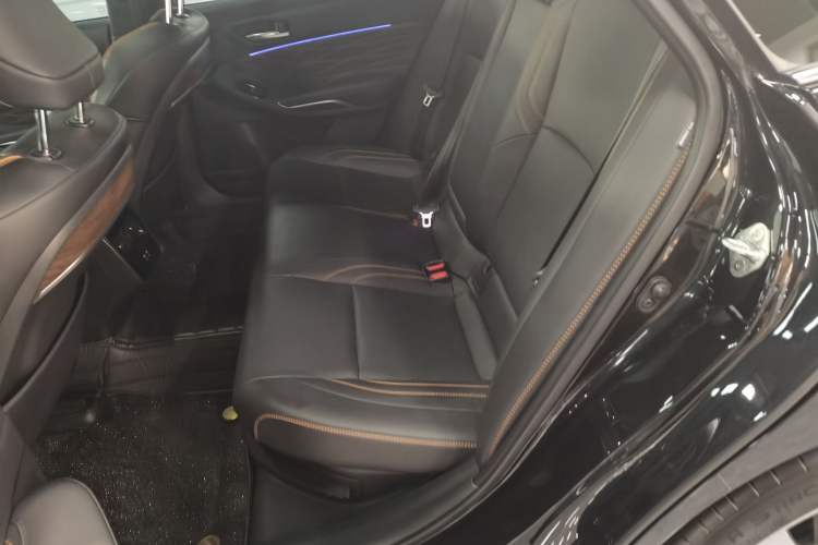 Used Toyota Avalon 2024 Dual-Engine 2.5L XLE Premium Edition
