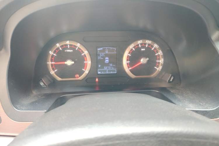 Used FORTHING Lingzhi 2019 Facelifted M5L 1.6L 9-Seater Base Model China VI Standard
