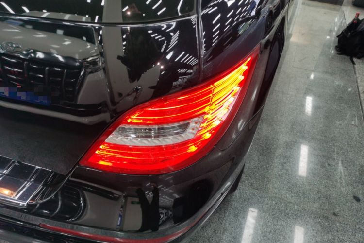 Used Mercedes-Benz R-Class 2014 R 320 4MATIC Business Model