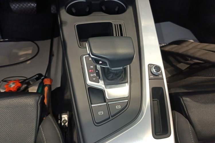 Used Audi A4L 2020 40 TFSI Fashion Dynamic Model