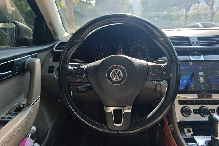 Used Volkswagen Magotan 2015 Facelift 1.8TSI Luxury Model
