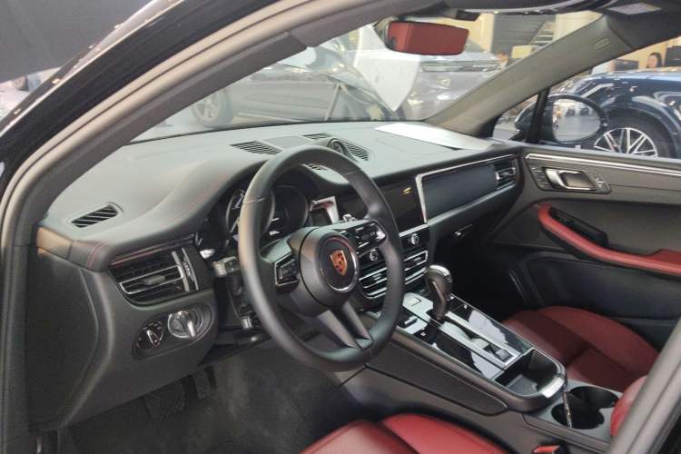 Used Porsche Macan 2024 Macan 2.0T
