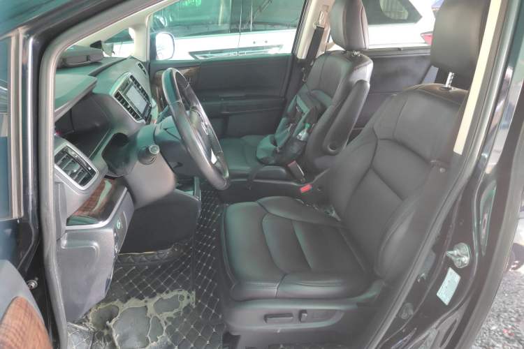 Used Honda Odyssey 2015 2.4L Supreme Edition
