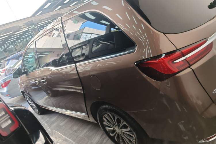 Used Buick GL8 2021 Land Cruiser Executive Class 652T Luxury Model
