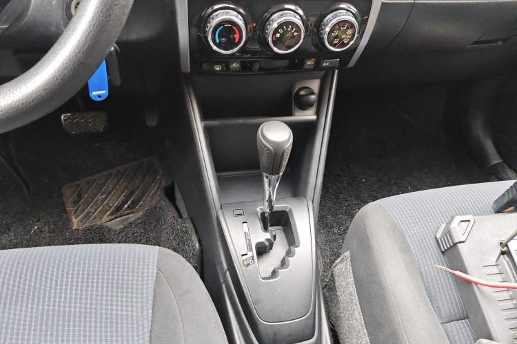 Used Toyota YARiS L 2019 1.5E CVT Dynamic Edition China VI compliant
