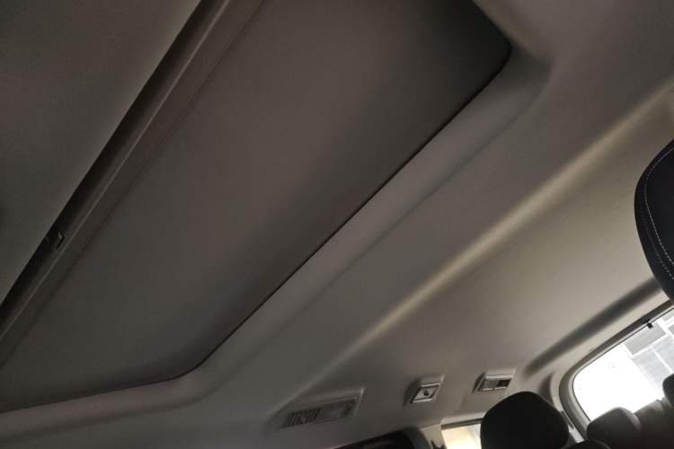 Used SAIC MAXUS G20 2021 PLUS 2.0T Gasoline Automatic Luxury Edition
