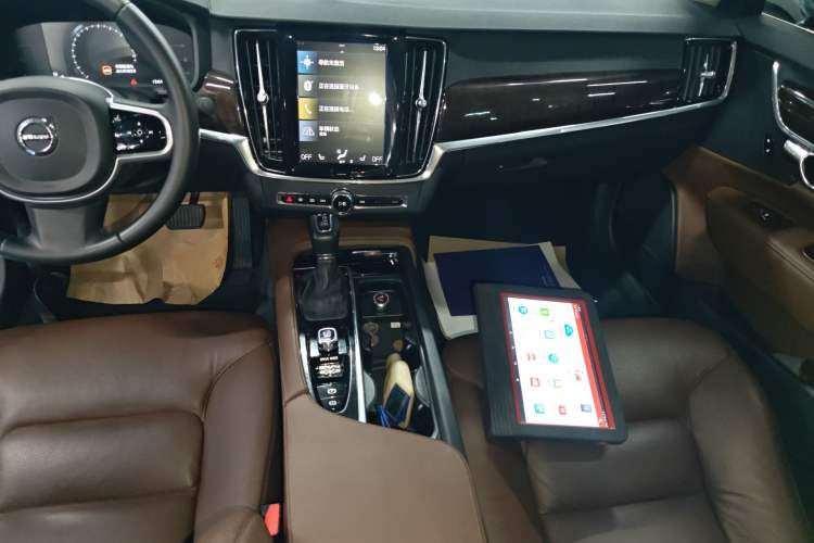 Used Volvo S90 2018 T4 Zhiyuan Edition
