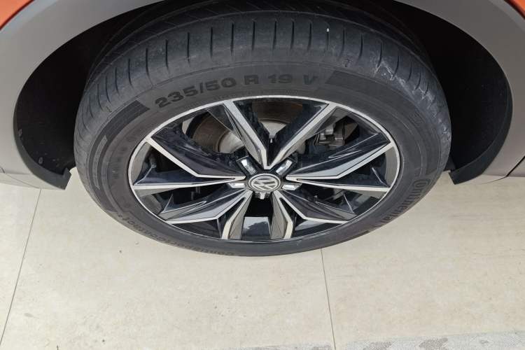 Used Volkswagen Tiguan L 2017 330TSI Automatic Two-Wheel Drive Flagship Edition
