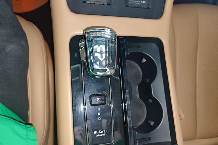 Used Hima AITO M7 2024 1.5T Intelligent Driving 4WD Ultra Version 6 Seats
