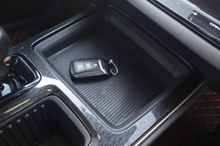 Used Dongfeng Aeolus Yixuan MAX 2023 1.5T Super-Powered Dad Edition
