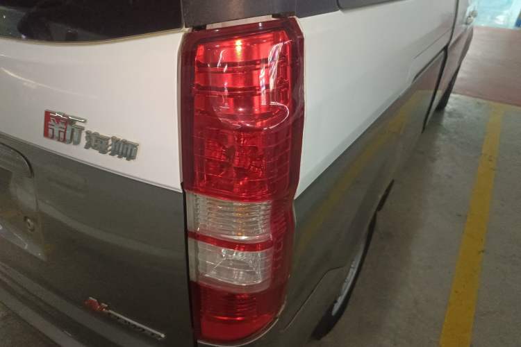 Used Jinbei New Hiace X30L 2018 1.5L Wealth Edition DLCG14