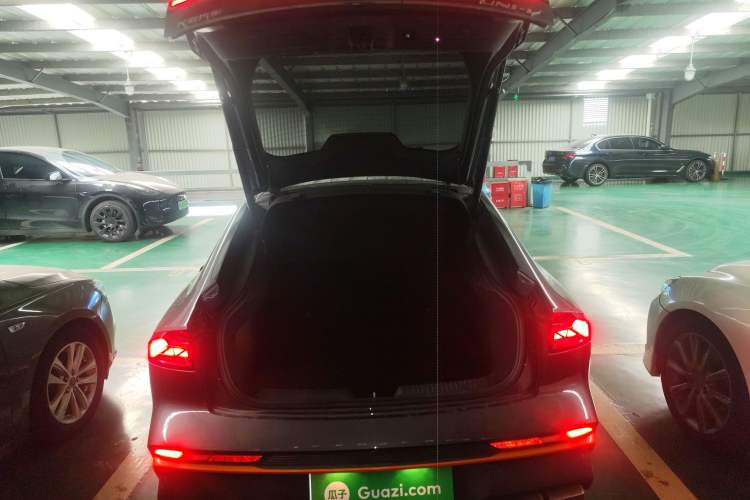 Used Changan UNI-V 2024 1.5T Prestige Sport Edition
