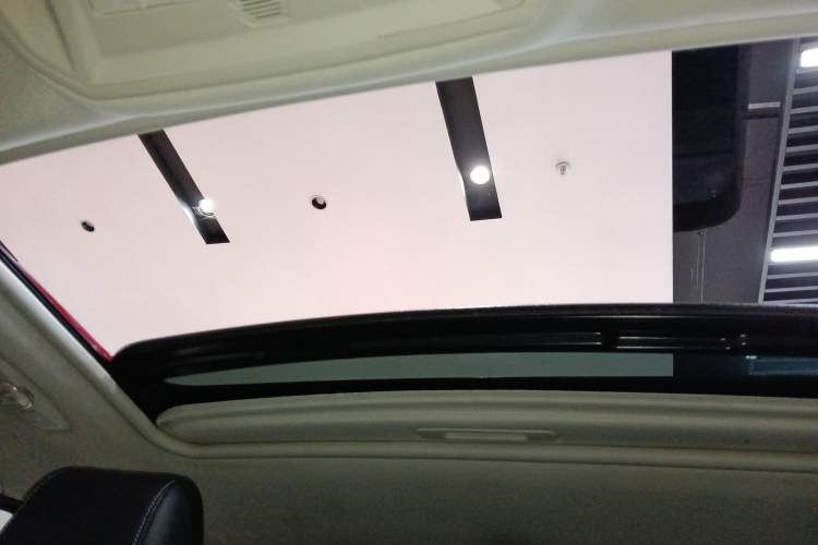 Used Ford Focus 2012 Hatchback 1.6L Automatic Fashion Edition
