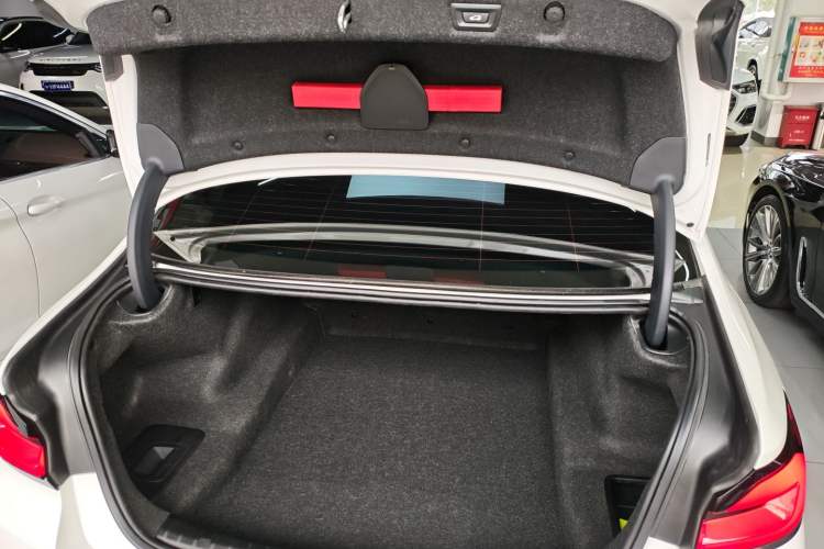 Used BMW 5 Series 2021 Facelifted 530Li Leading Edition M Sport Package