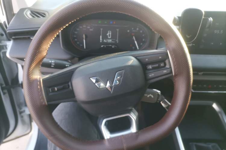 Used Wuling Jiachen 2022 1.5T Manual Comfort & Dynamic Version