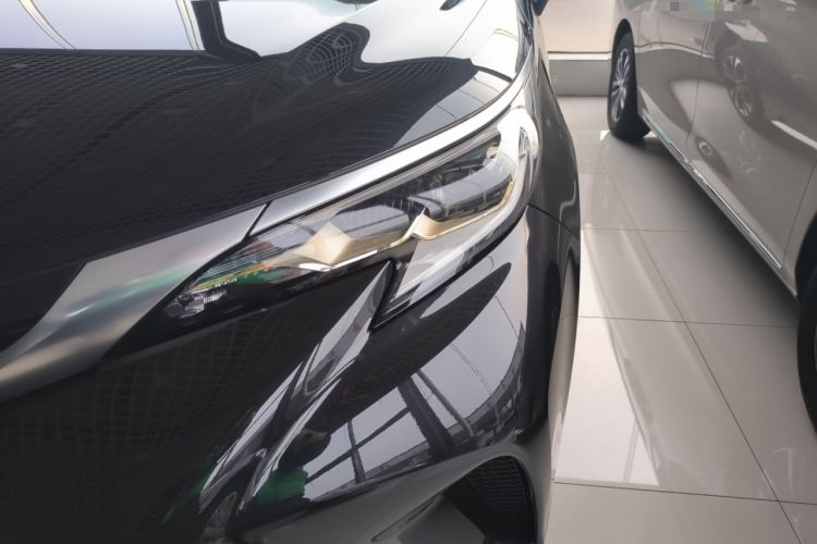 Used Toyota Granvia 2024 2.5L Hybrid Prestige PLUS Edition
