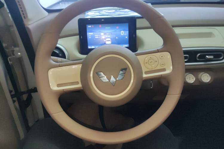 Used Wuling Hongguang MINIEV 2025 Four-Door Version Advanced Edition
