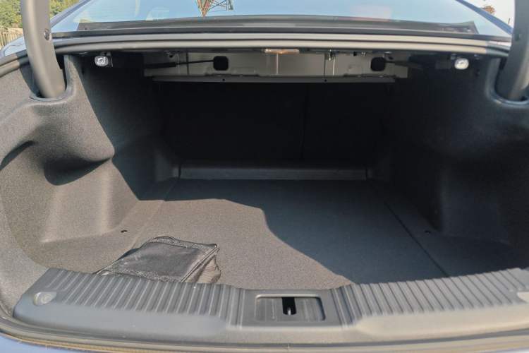 Used Hongqi H5 2024 1.5T DCT Smart Connect Flagship Edition