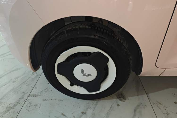 Used Wuling Hongguang MINIEV 2021 Macaron Premium Model – Lithium Iron Phosphate