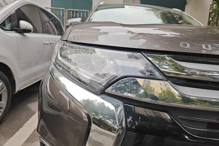 Used Mitsubishi Outlander 2018 2.4L 4x4 Prestige Edition 7 Seats
