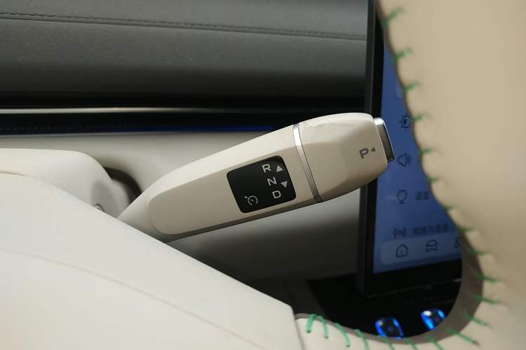 Used  L07 2024 230Max Qiankun Intelligent Driving ADS SE Range-Extended Version
