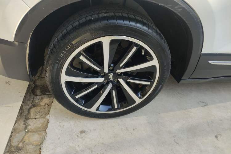 Used Bestune T77 2019 230 TID Automatic Prestige Version China V Emission Standard
