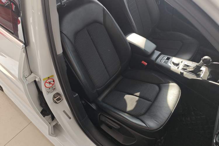Used Audi A3 2020 Limousine 35 TFSI Fashion Edition China VI Emission Standard