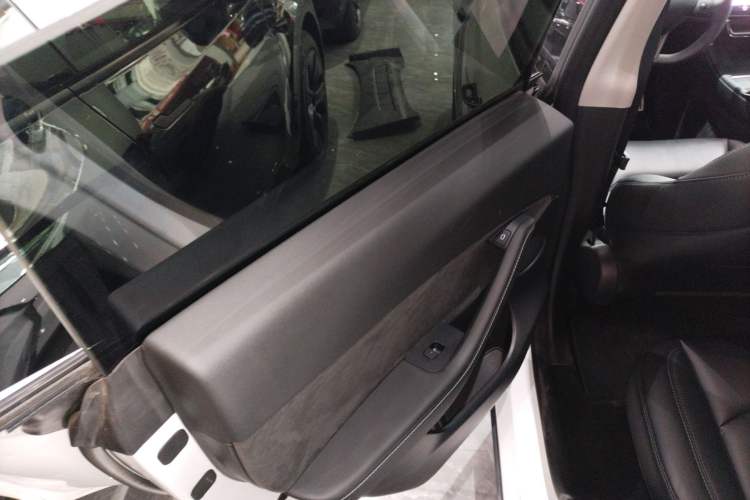 Used Tesla Model Y 2022 Performance High-Performance All-Wheel-Drive Version
