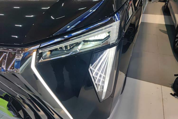 Used GAC Trumpchi M8 2023 Zongshi Series Dual-Motor YuZun Edition
