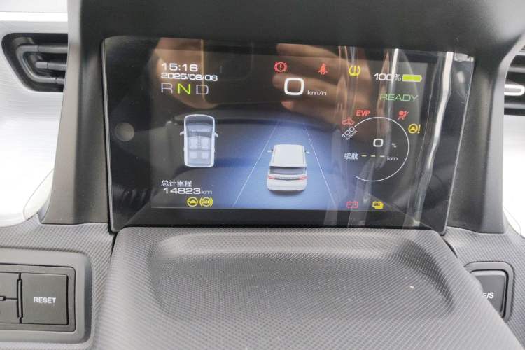 Used Wuling Hongguang MINIEV 2022 Macaron Fashion Model Lithium Iron Phosphate
