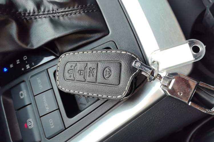 Used Toyota Wildlander 2023 2.0L CVT Two-Wheel Drive Leading Edition