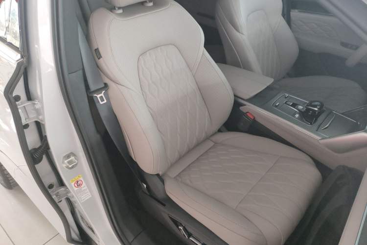 Used BYD Tang New Energy 2025 DM-i 115KM Prestige Model
