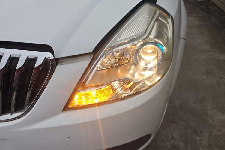 Used Buick Excelle 2013 1.5L Automatic Classic Model
