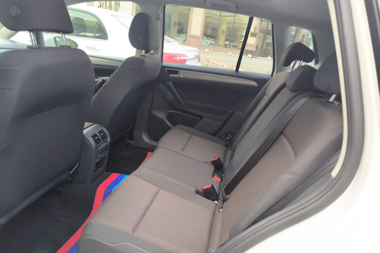 Used Volkswagen Golf Sportsvan 2018 1.6L Automatic Comfort Model
